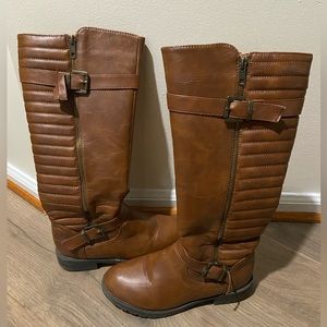 Dogwood Brown Boots Size 6